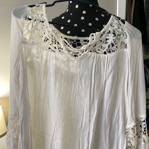 white hollister blouse